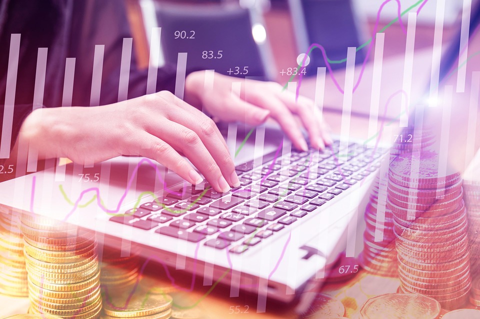 AI and Inequality: Who Really Benefits from Technological Advancements?
